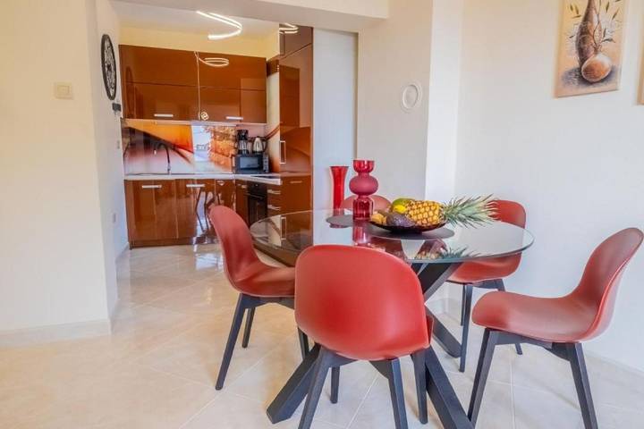 Zentrumsnahes Ferienhaus mit Privatparkplatz, Eintrittskarten für Bootsausflug und Aquarium in Novi Vinodolski, Primorje-Gorski Kotar