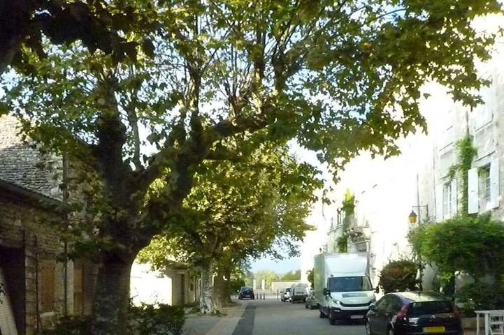 Gîte pour 8 personnes, avec terrasse à Saint-Gervais-sur-Roubion