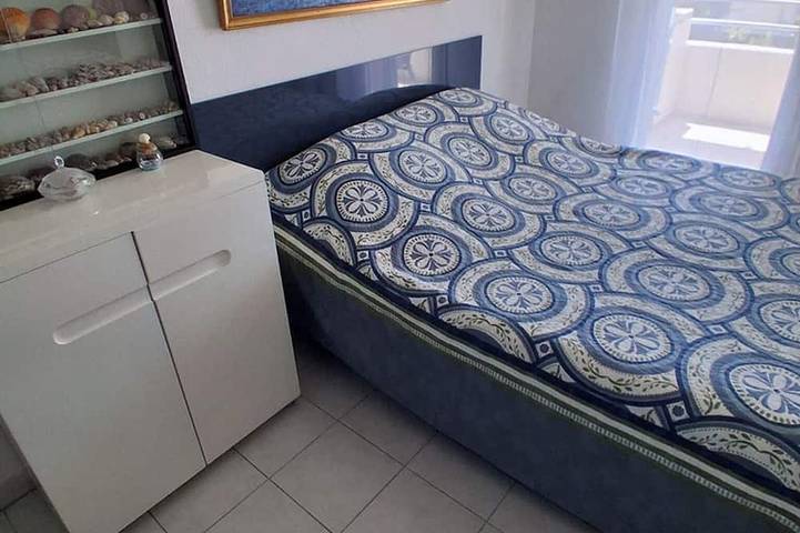 Apartamento entero, Air-conditioned 2-room apartment with a terrace, a 3-minute walk from the beach and restaurants in Cros de Cagnes, Cagnes-sur-Mer