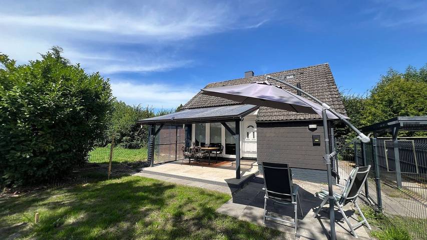 Ferienhaus für 4 Personen, mit Garten, mit Haustier in Jade