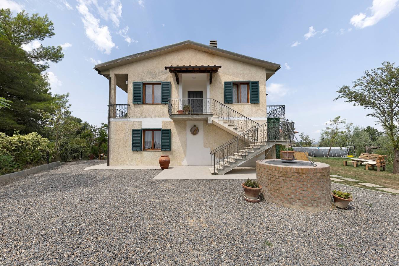 Appartamento intero, Appartamento 'Cielo' con Giardino Condiviso, Wi-Fi e Aria Condizionata in Volterra, Pisa e dintorni