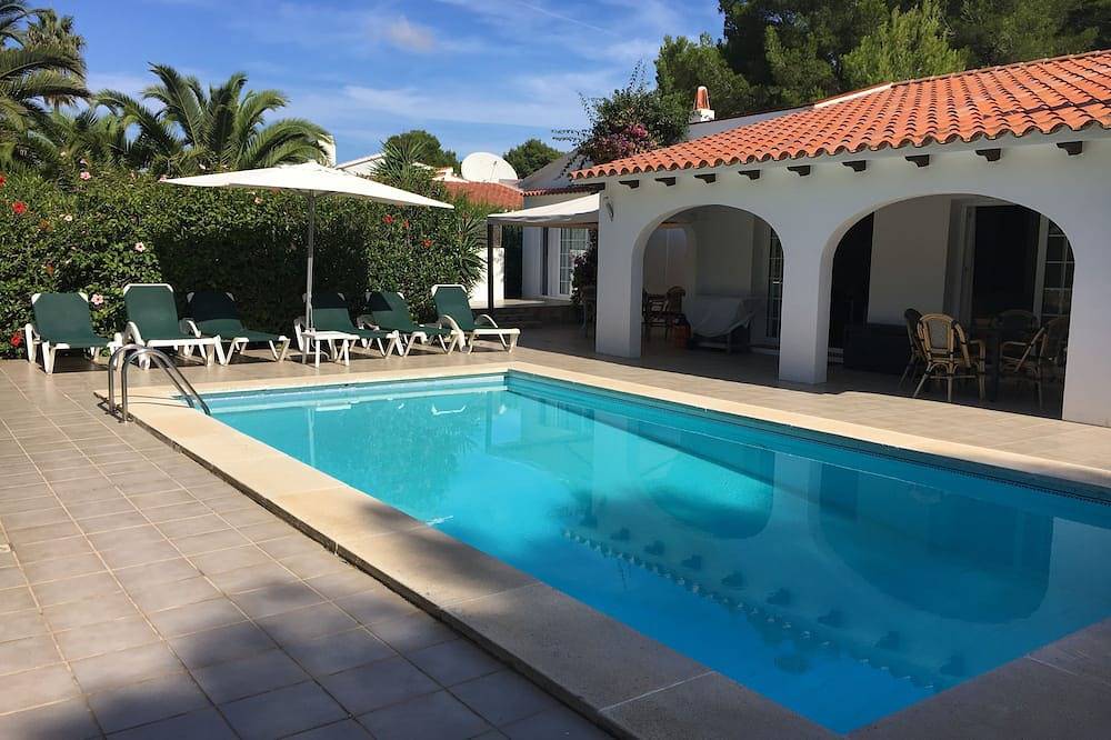 Charming Villa, Golf And Beach On The North Coast Of Minorca. in Son Parc, Es Mercadal