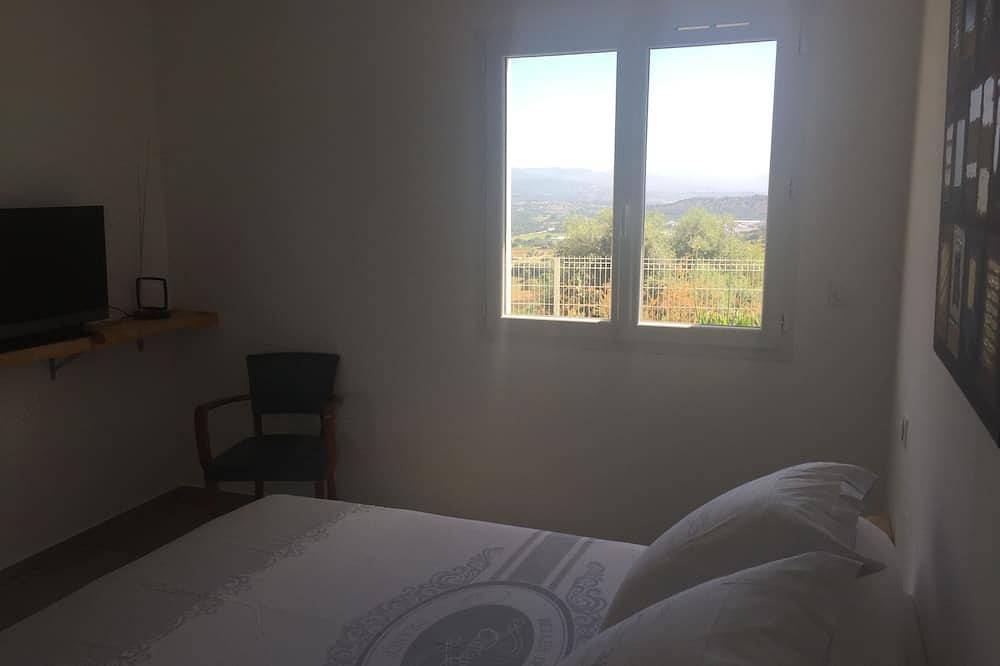 Charmant T2 de 40m2 en rez de villa, neuf, tout équipé, jardin privatif attenant in Afa, Région d'Ajaccio