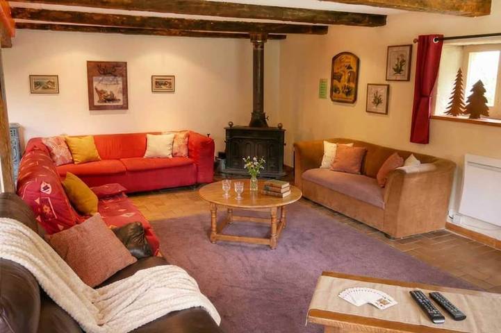 Maison de campagne pour 15 personnes, avec terrasse à Taintrux - 3