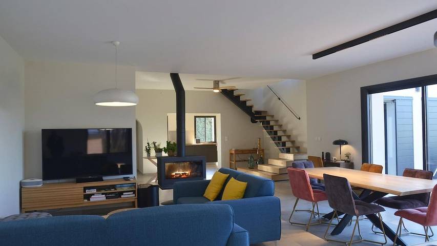 Location de vacances pour 7 personnes, avec jardin et piscine à Barjac - 3