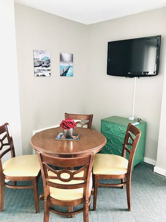 Vacation apartment for 4 people, with hot tub and pool as well as balcony, with pets - 1
