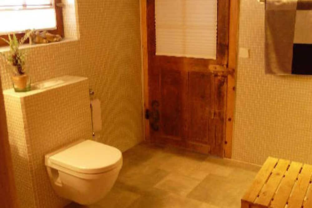 Ganze Wohnung, Gemütliche Ferienwohnung in wunderschönem historischen Schwarzwaldhaus s'Donisls in Obermünstertal, Münstertal