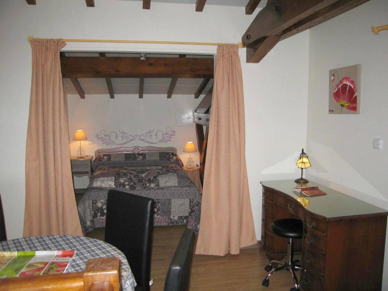 Appartement entier, Loft in Aubeterre-sur-Dronne, Charente