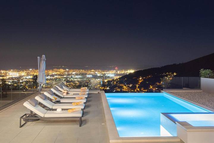 Villa pour 8 personnes, avec piscine ainsi que jacuzzi et jardin à Solin - 2