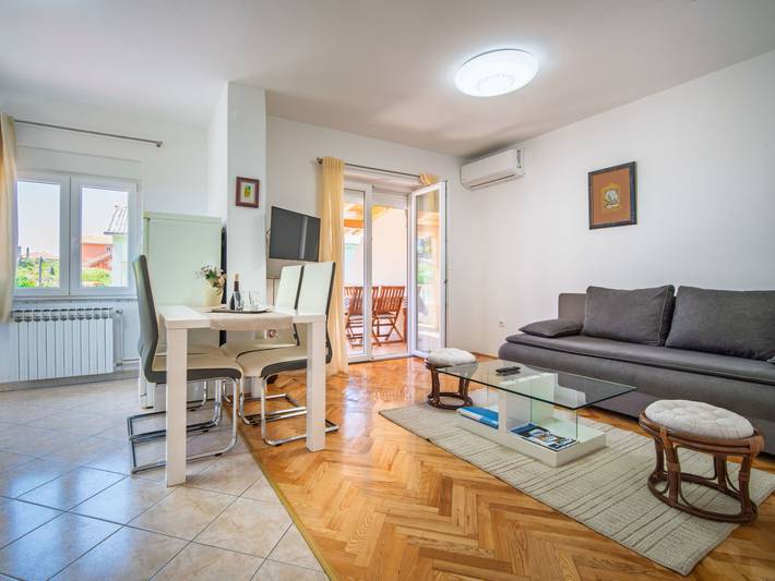 Ferienwohnung für 4 Personen, mit Terrasse in Banjol - 3