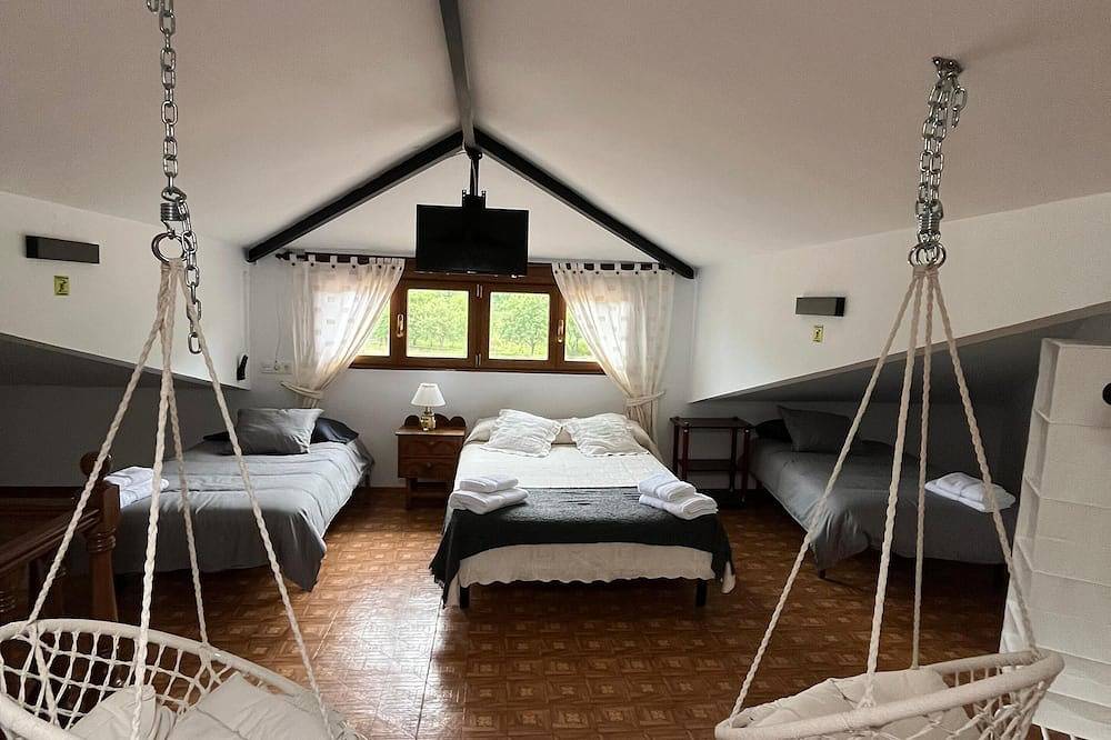 Vive la berrea en Asturias – Casa rural pet friendly en la montaña in Aller, Cordillera Cantábrica