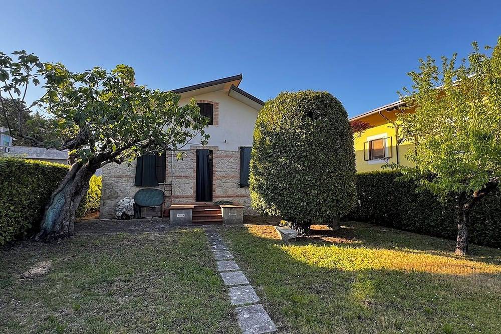Villa Marvitt - Stone Cottage in Isernia, Isernia Provinz