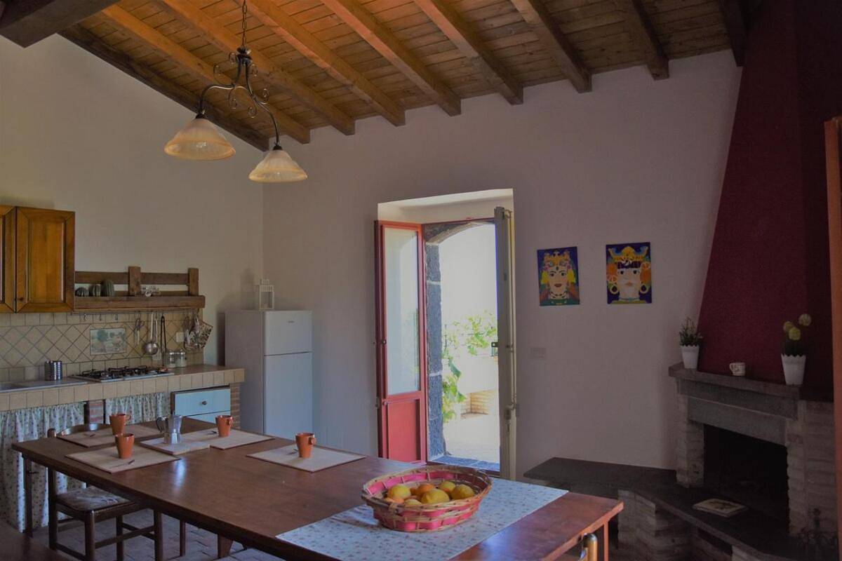 One-Bedroom House in Sant'Alfio, Sant'Alfio (comune)