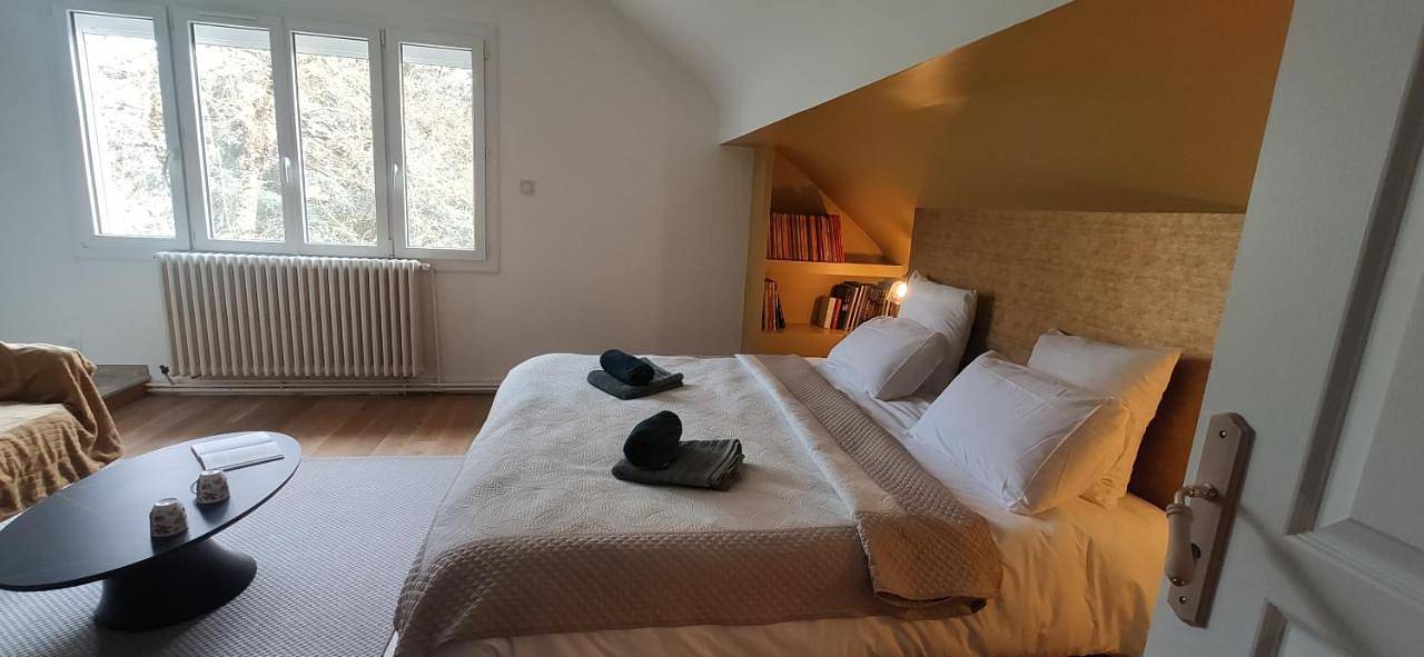 Chambre chez l'habitant et Chambre insolite caravane Luxe-Cheverny -Chambord -Zoo Beauval-Chenonceau in Fougères-sur-Bièvre, Sologne