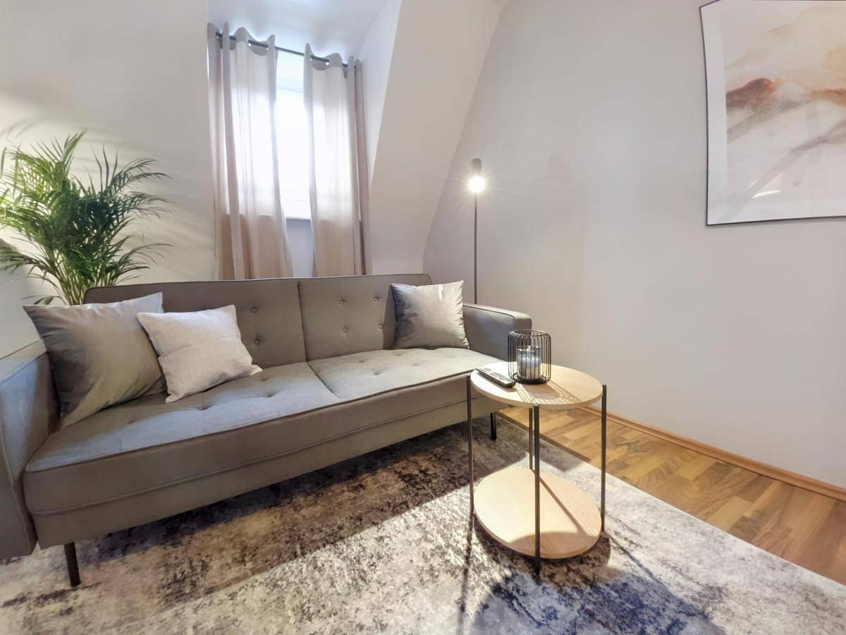 Ganze Wohnung, Milpau Recklinghausen1 - Modernes und zentrales Premium-Apartment mit Queensize-Bett, Netflix, Nespresso, Smart-Tv und Privatparkplatz in Recklinghausen, Kreis Recklinghausen