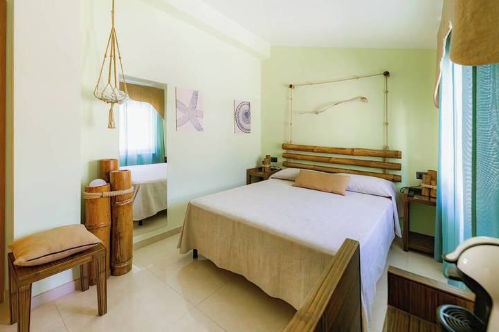 Just a stone's throw from the beach and the pine forest. in Borgia, Ionische Küste Kalabrien