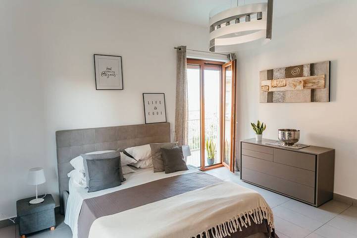 Ferienwohnung für 6 Personen, mit Balkon und Pool in Sorrent