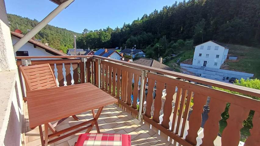 Ferienwohnung für 4 Personen, mit Balkon in Lützelbach