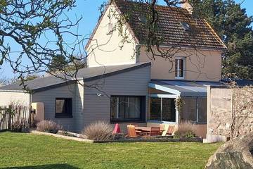 Gîte pour 5 personnes, avec jardin et terrasse, animaux acceptés à Cosqueville