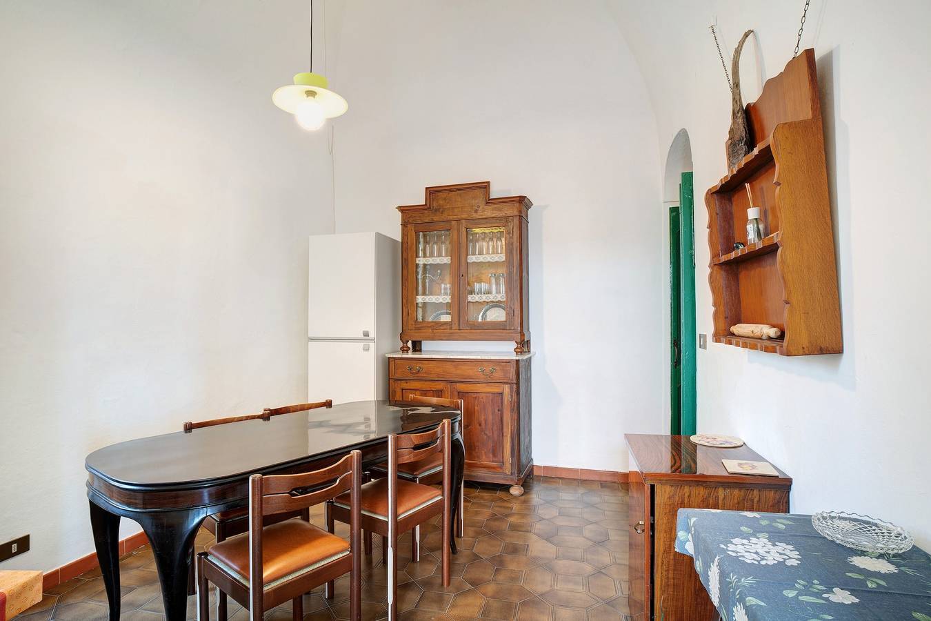Apartamento entero, Apartamento vacacional "Borgo Di Rollo Con Vista Panoramica" con vistas al mar in Bande di Là-Rollo, Andora