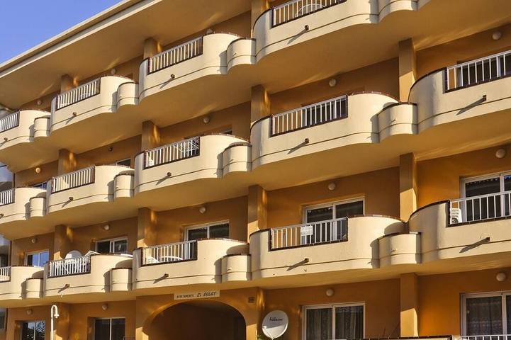 Apartamento de vacaciones para 5 personas, con balcón y piscina - 1