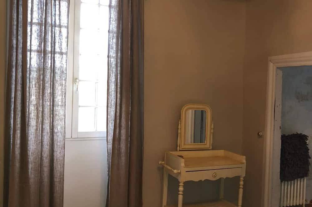 Le Patio a Duran.  Exceptional location in the heart of the Gers. in Duran, Gers