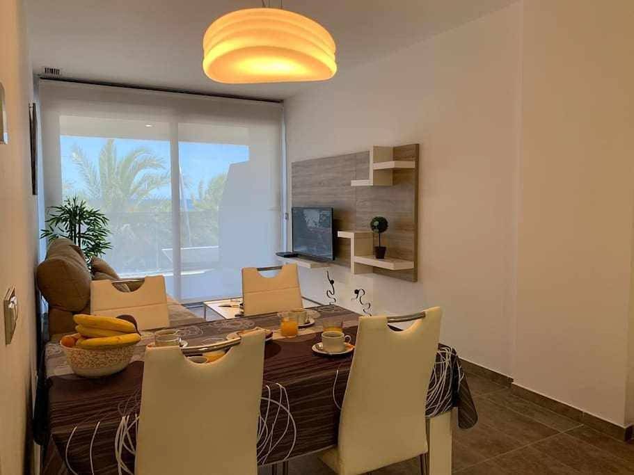Appartement entier, Apartamento de lujo en primera linea de playa in Playa de Poniente, Benidorm