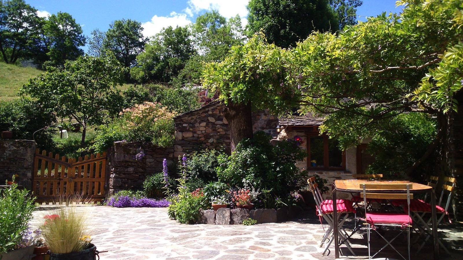 La Ferme de Salièges - Chambre Eglantine in Florac-Trois-Rivières, Cevennen