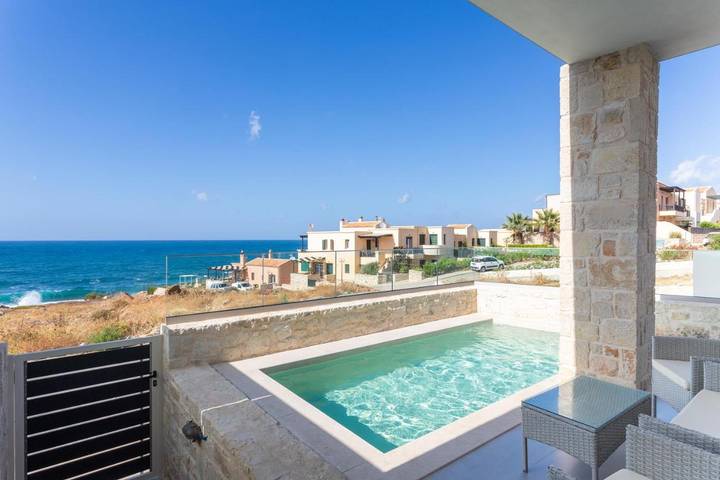 Casa vacanza per 4 persone, con panorama e balcone nonché piscina a Creta