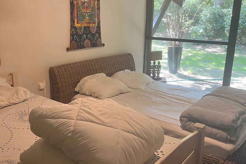 Holiday Home 'Namasté' with Private Pool, Private Terrace and Wi-Fi in Mérignac, Bordeaux region