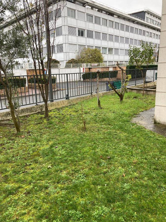 Appartement entier, Two-Bedroom Apartment in Aulnay-sous-Bois, Seine-Saint-Denis
