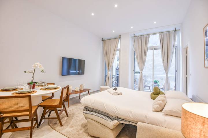 Gîte pour 4 personnes, avec balcon, adapté aux familles dans Gare De Marseille Saint Charles - 4