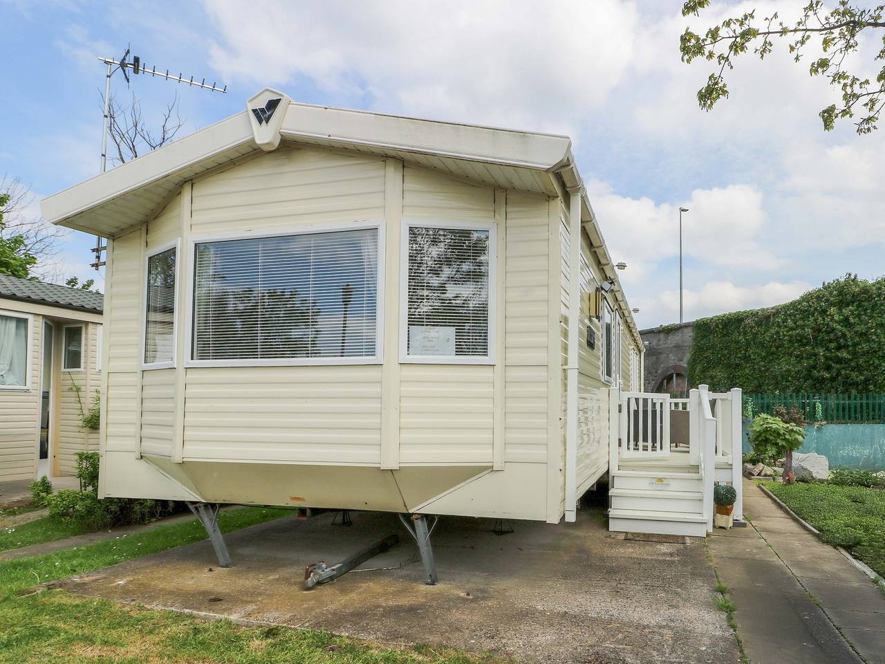 J J Caravan in Towyn, Conwy en omgeving