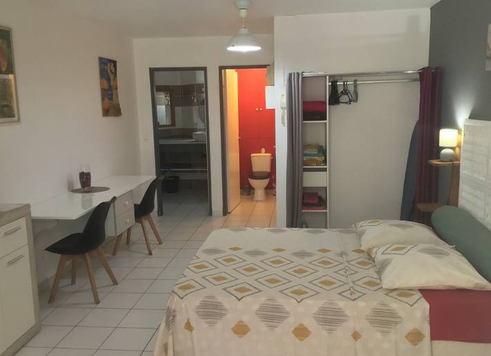 Gîte pour 2 personnes, avec jardin à Le Gosier - 2