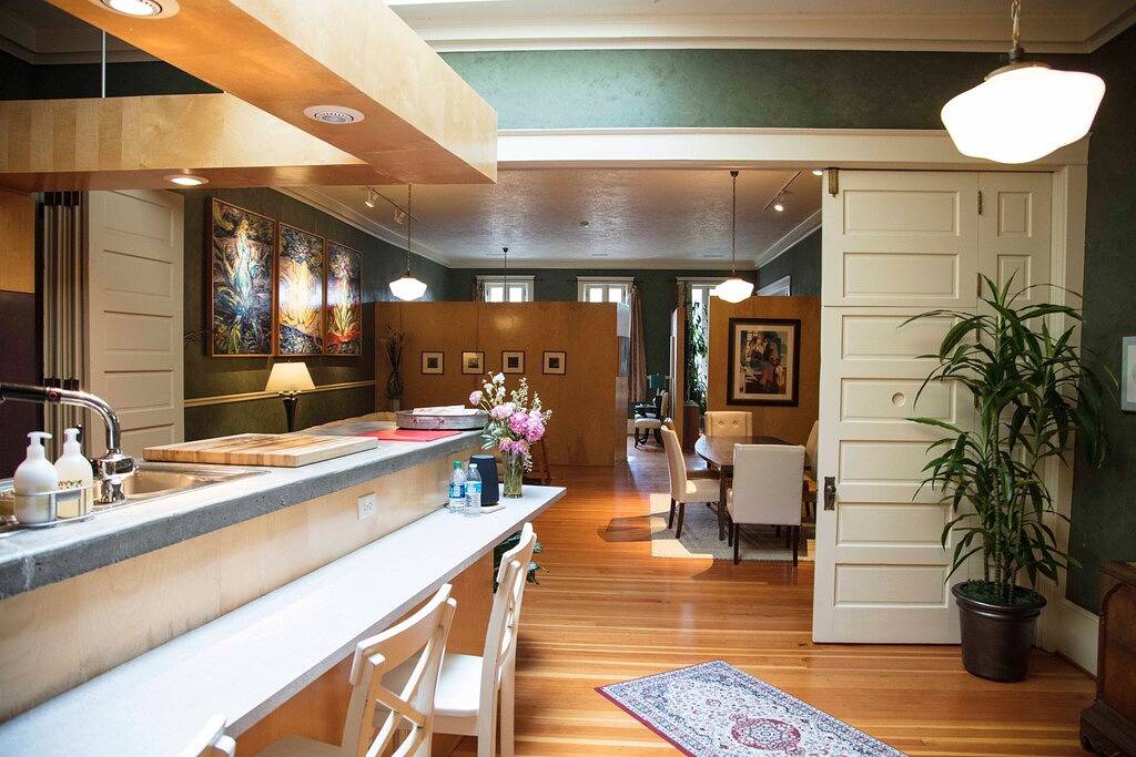 Ganze Wohnung, New York Style Loft befindet sich in einem historischen Gebäude in der Innenstadt von Salem, Oregon. in Salem (OR), Willamette Valley