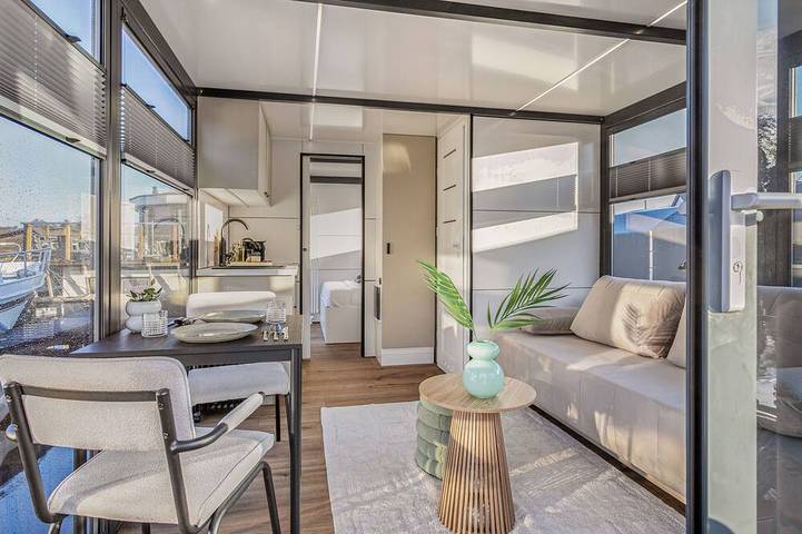 Charmantes Tiny-Houseboot-Erlebnis in der Nähe von Amsterdam – von Weltevreden in Groene Hart
