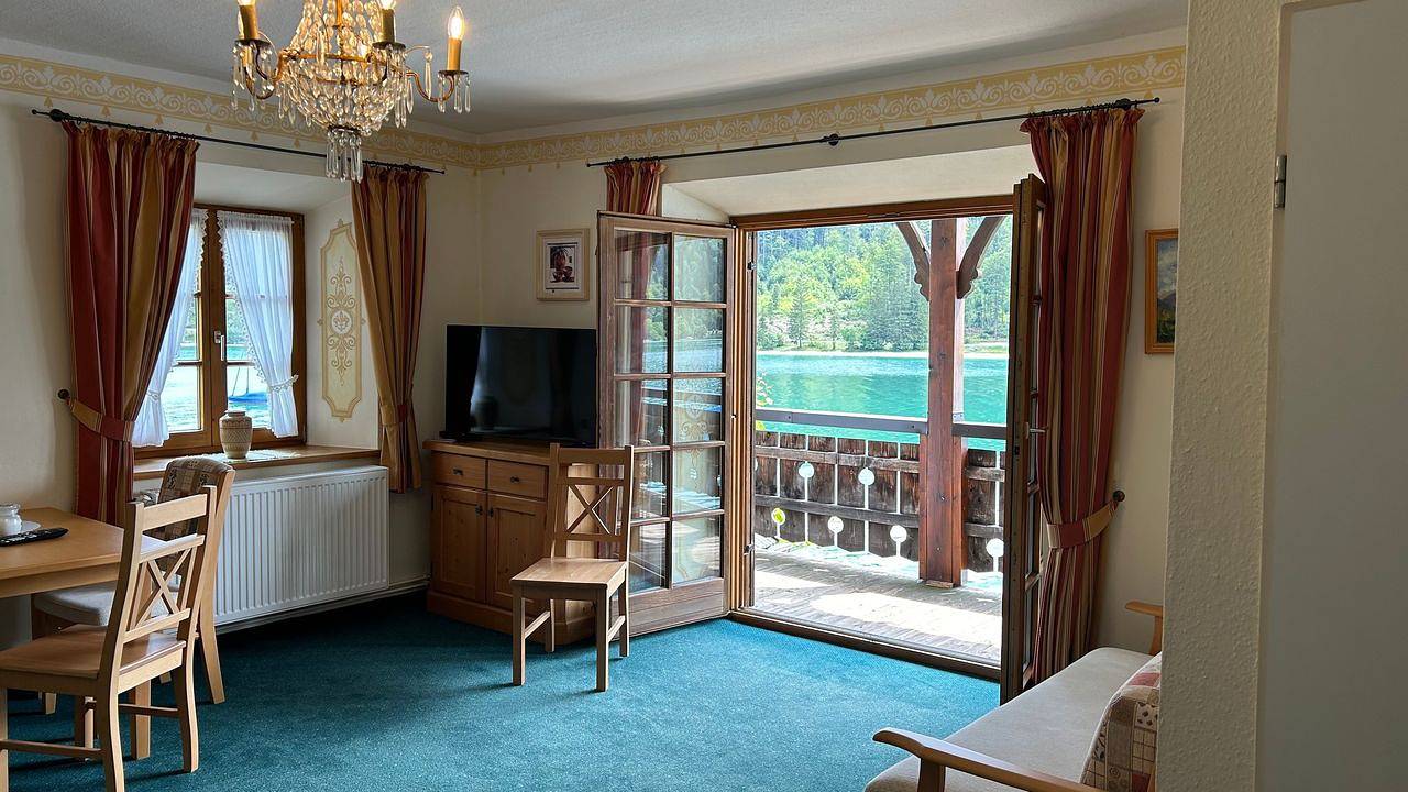 Hel semesterlägenhet, Ferienwohnung für 2 Personen (55 m²) in Kochel am See in Walchensee