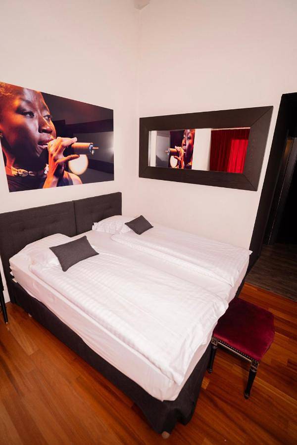 Hôtel pour 2 personnes, avec terrasse dans Lac Léman - 4