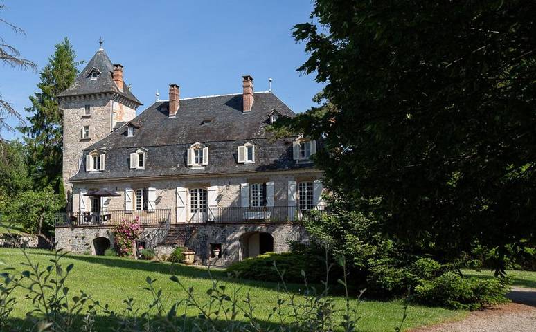 Location de vacances pour 8 personnes, avec jardin ainsi que piscine et vue à Branceilles - 3