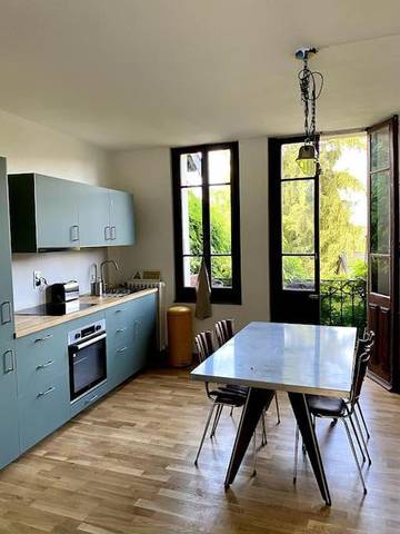Gîte pour 2 personnes, avec jardin et vue sur le lac ainsi que terrasse et vue à Talloires