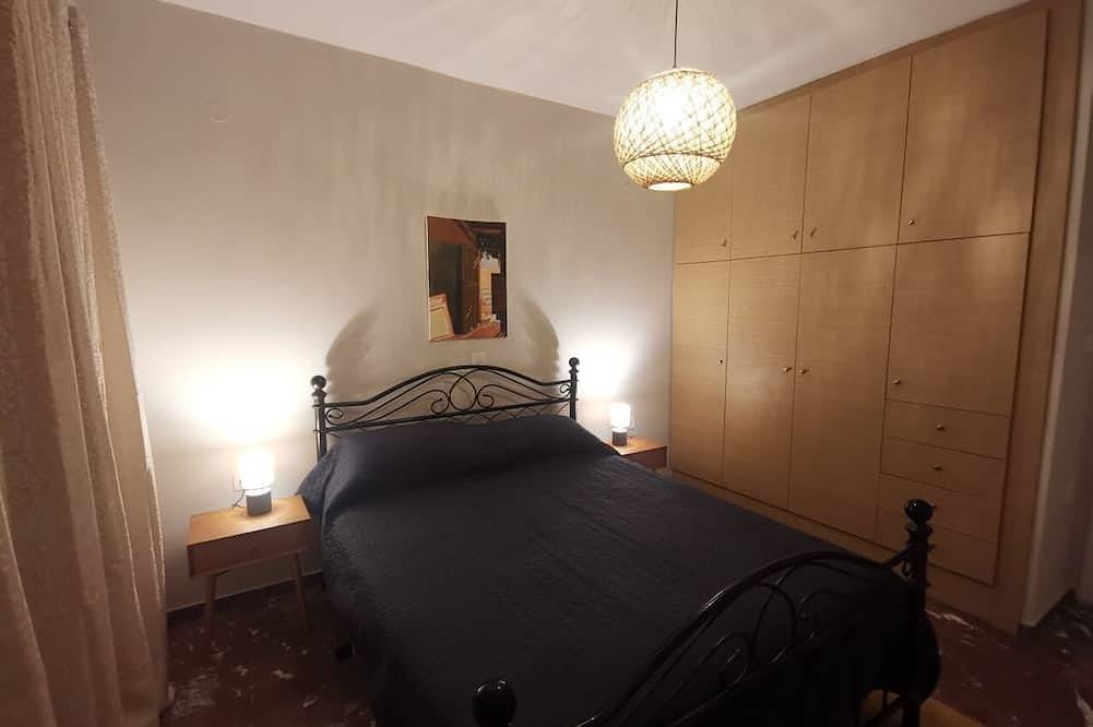 Ganze Wohnung, Spacius double room apartment 64 sqm fully equiped\nmagnificent sunset & sea view in Pylos, Messenien