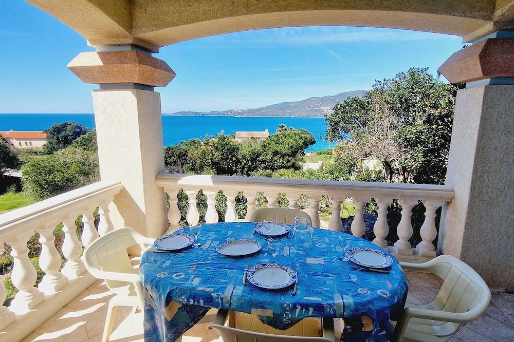 Appartement entier, Séjour paisible avec extérieur vue mer à 300m de la plage - Sagone in Sagone, Coggia
