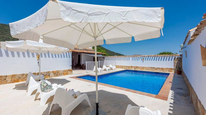 Casa de vacaciones para 14 personas, con Balcón/Terraza y Piscina en Priego de Córdoba