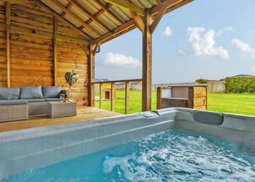 Cottage for 2 People in West Midlands, Worcestershire, Photo 2