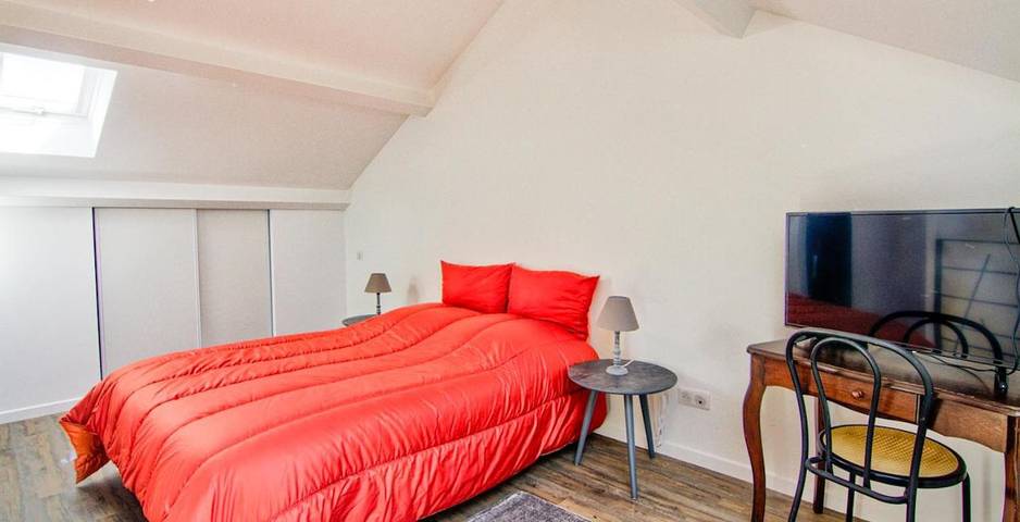 Gîte pour 3 personnes à Saint-Julien-Chapteuil - 2