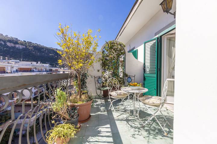 Familie pension for 4 personer, med have og balkon, husdyr tilladt i Sorrento