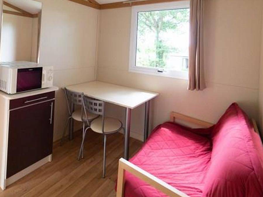 Camping De La Plage à Benodet - Chalet 2 personnes - Chalet Trianon - 20m² - 1 chambre - Terrasse couverte in Bénodet, Région de Quimper