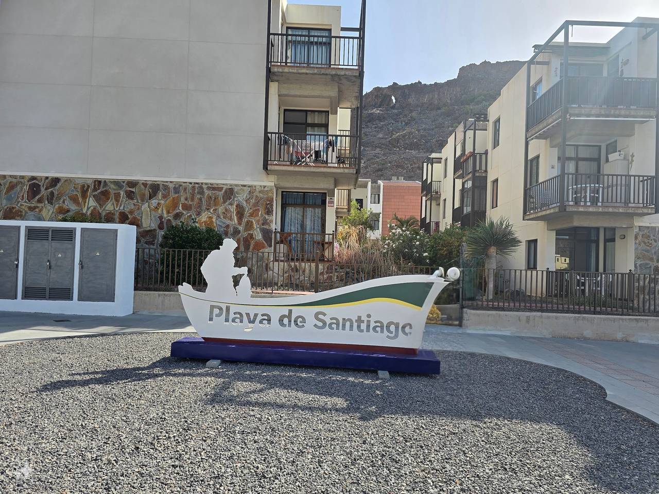 Apartamento entero, Apartamento 'Judith's Oasis' con vistas al mar, piscina compartida y Wi-Fi in La Trinchera, La Gomera