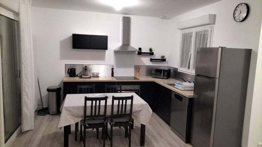 Gîte pour 4 personnes, avec terrasse à Cagny