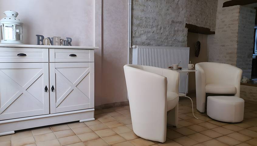 Gîte Urbain Le Citadin – Maison de ville à Bar-sur-Aube avec Wi-Fi in Bar-sur-Aube, Aube